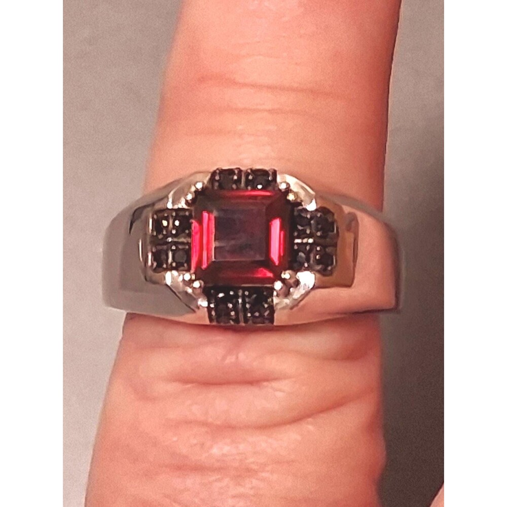 Vintage Sterling Red Gemstone Ring STS Size 8.5